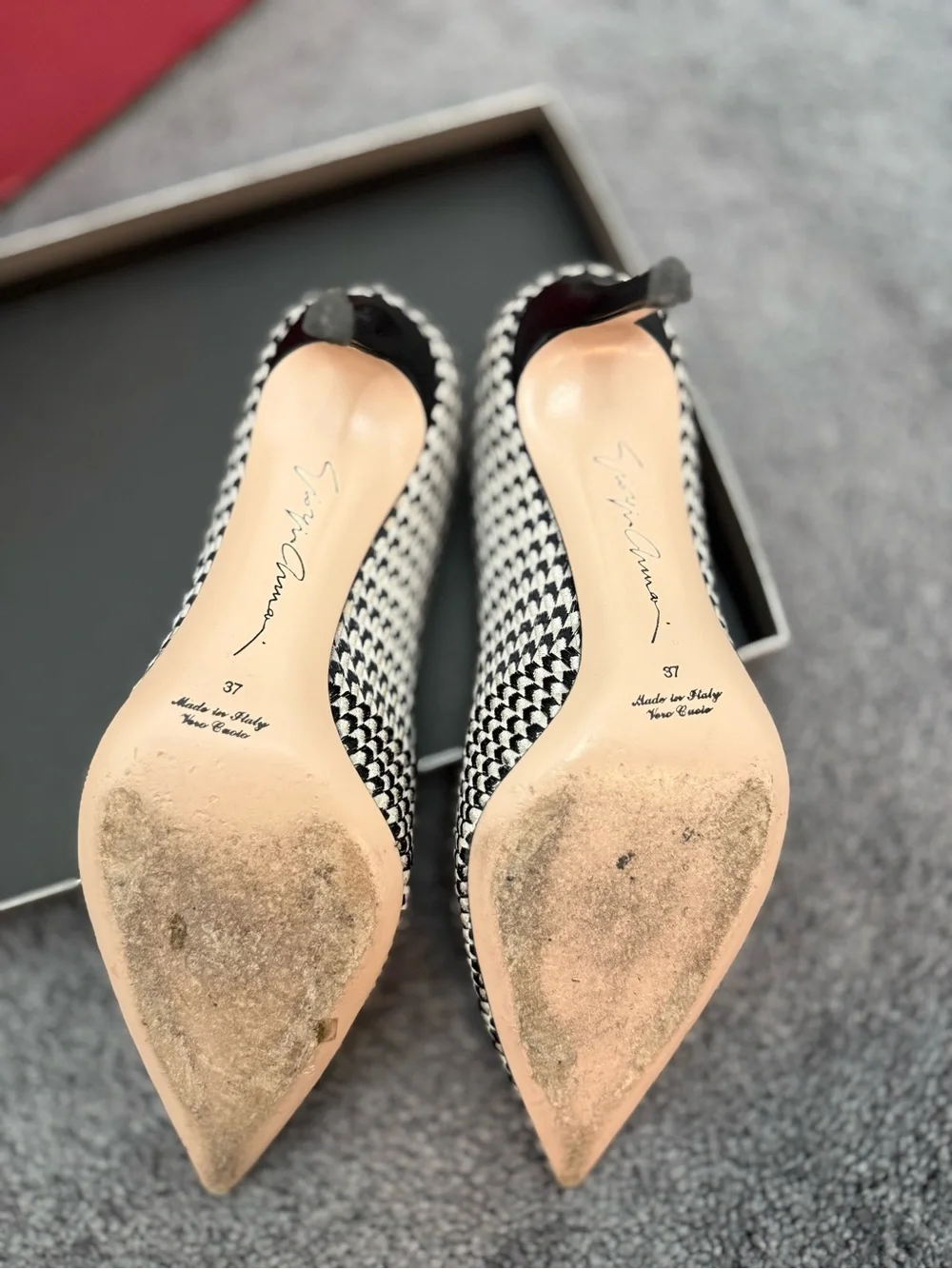Georgio armani Houndstooth Pointed Toe Pumps - Black & White - Picture 3 of 4